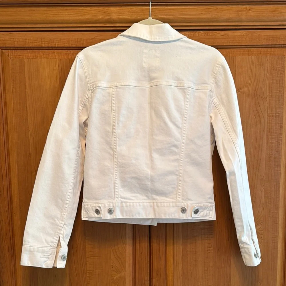 Old Navy White Jean Jacket Classic Denim Style - Picture 2 of 7